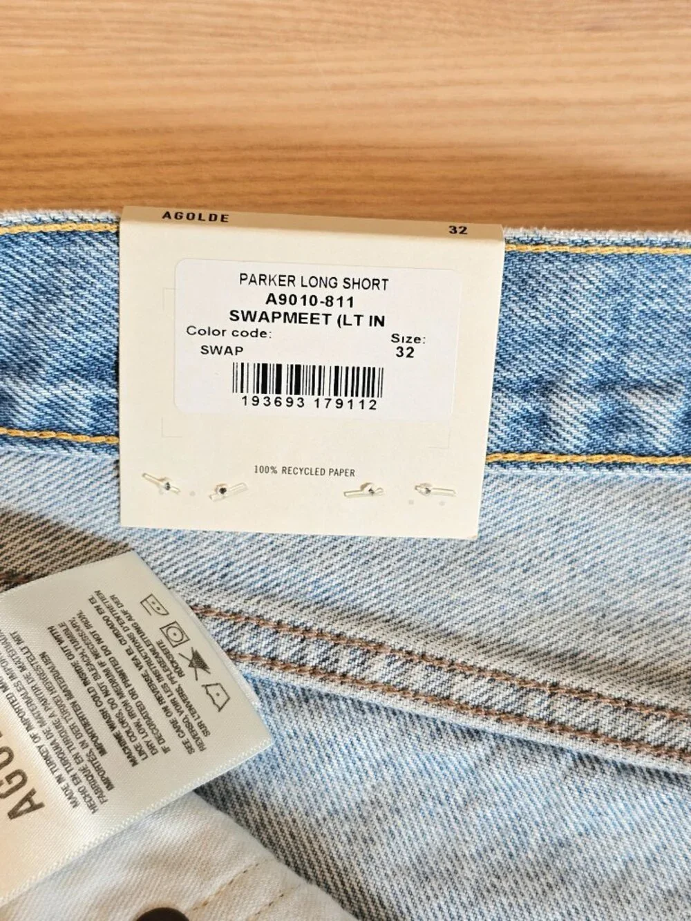 AGOLDE Parker Long Short Size 32 NWT Swapmeet Light Wash Button Fly